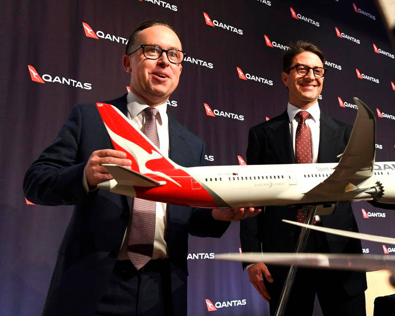 Qantas Airways Ceo Alan Joyce Wallpaper