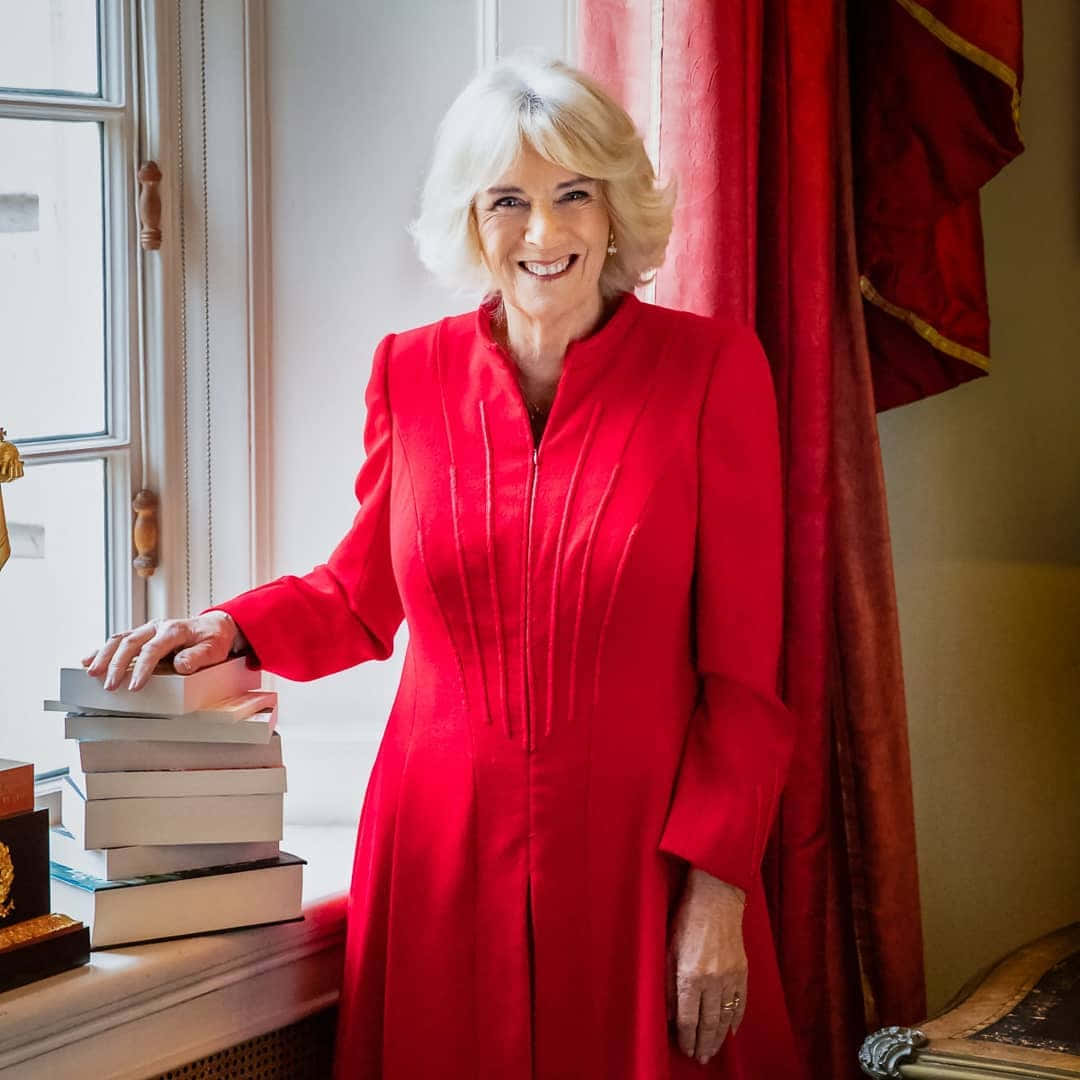 Queen Camilla In Red Dress Wallpaper