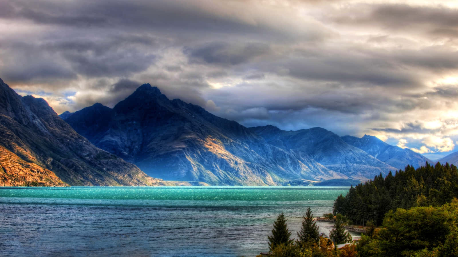 Queenstown Lake Wakatipu Dramatic Sky Wallpaper