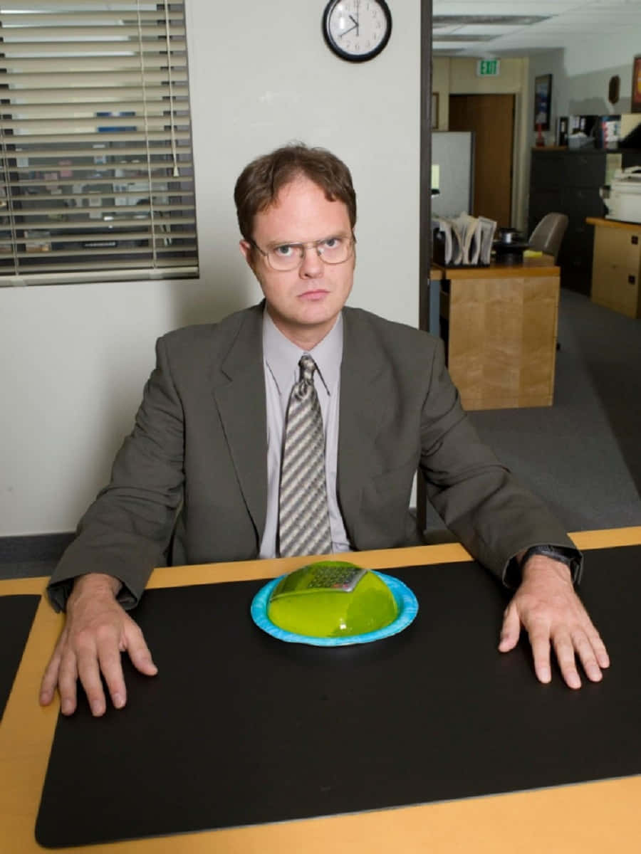 Rainn Wilson As Dwight Schrute In The Office Wallpaper