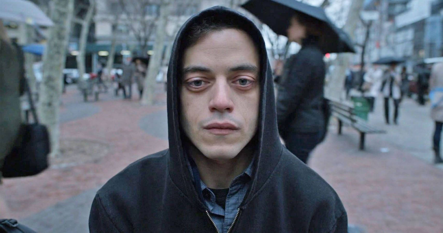 Rami Malek In Gloomy Weather Wallpaper