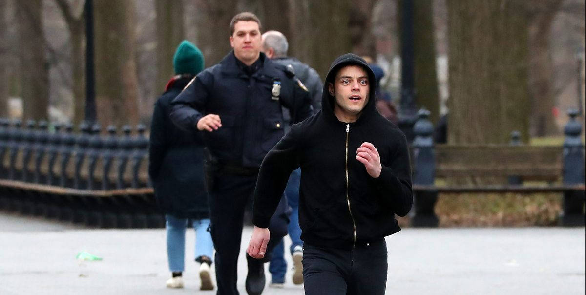 Rami Malek Running Wallpaper