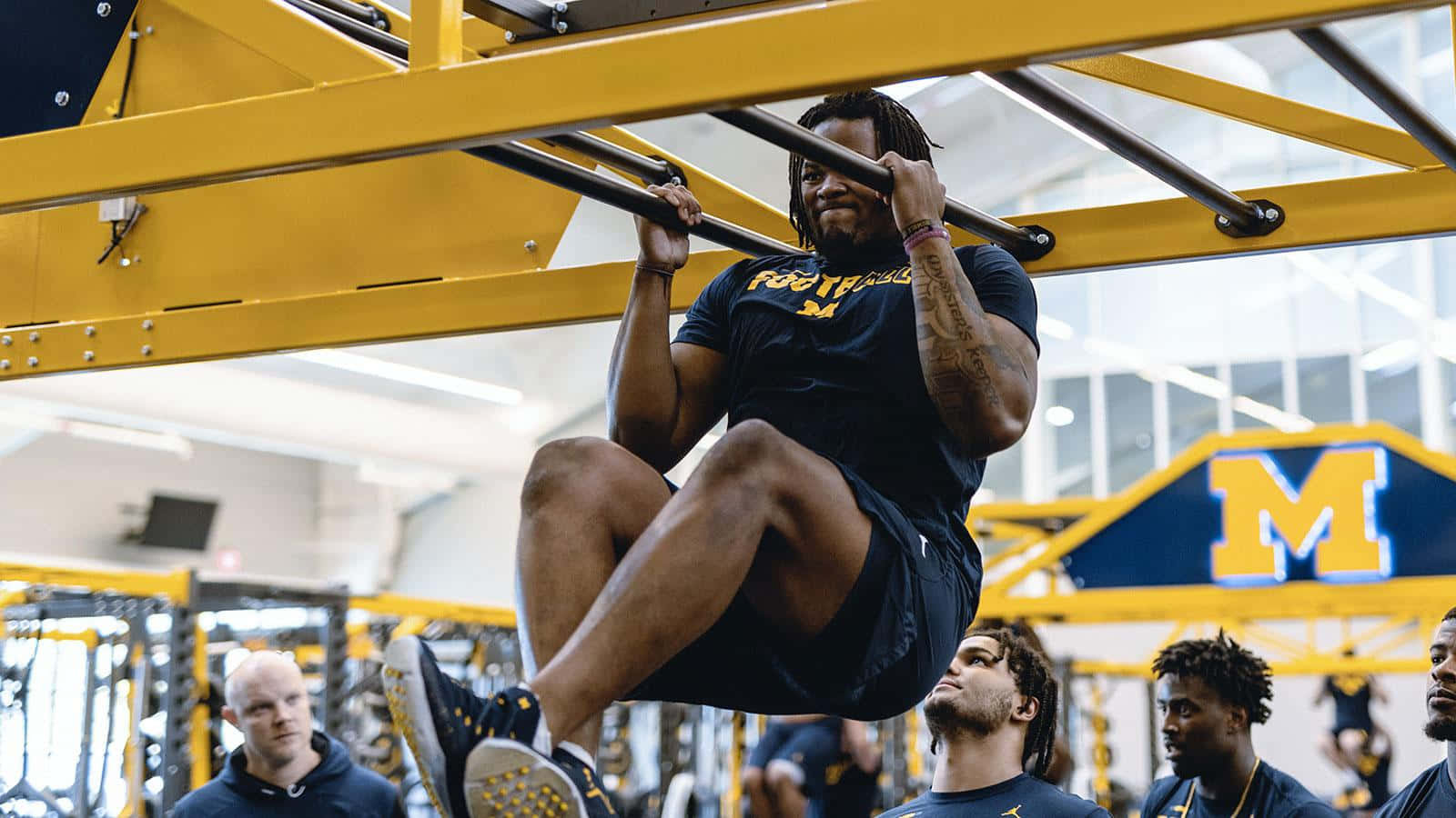 Rashan Gary Trainingat Michigan Gym Wallpaper