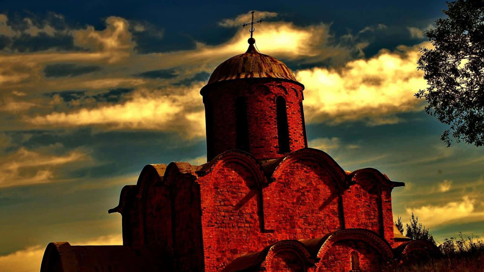 Red Dome With Brisk Roof Wallpaper