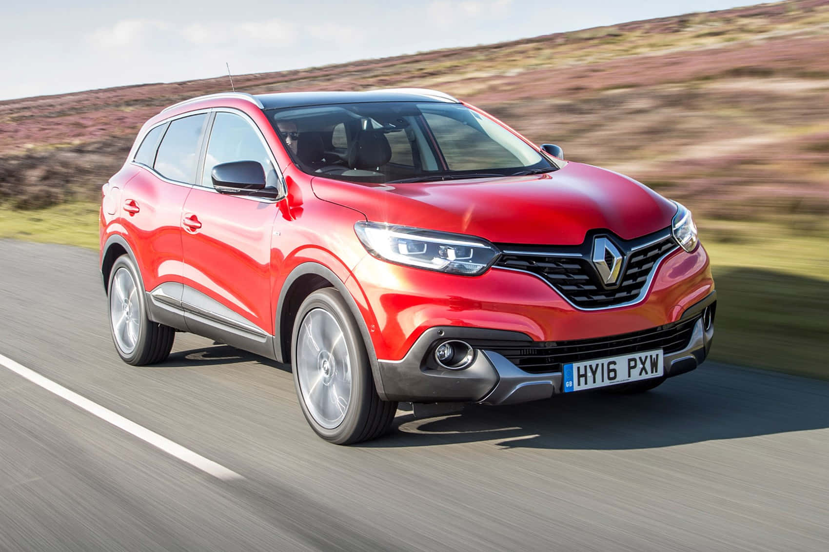 Red Renault Kadjar On The Move Wallpaper