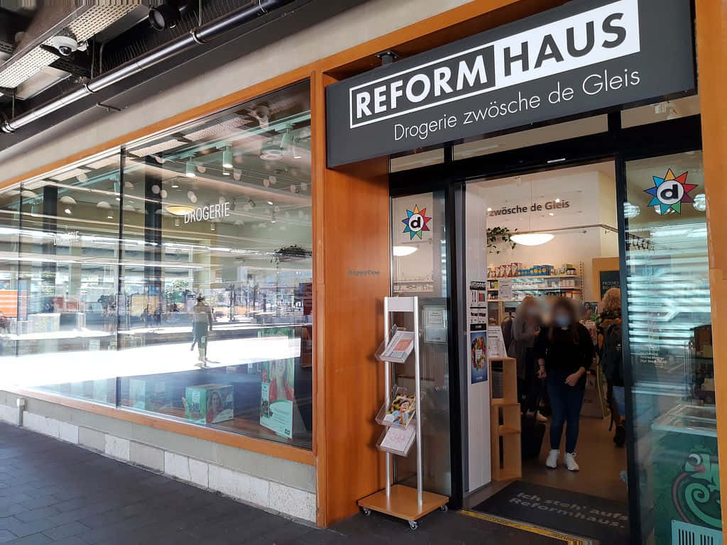 Reformhaus Health Store Entrance Wallpaper