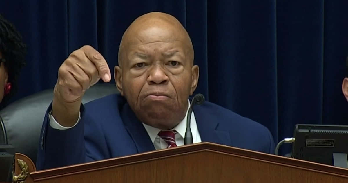 Representative Elijah Cummings Pointing Down Wallpaper