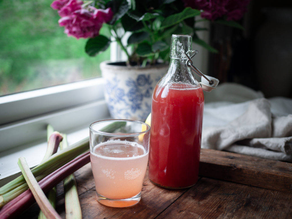 Rhubarb Cordial Wallpaper