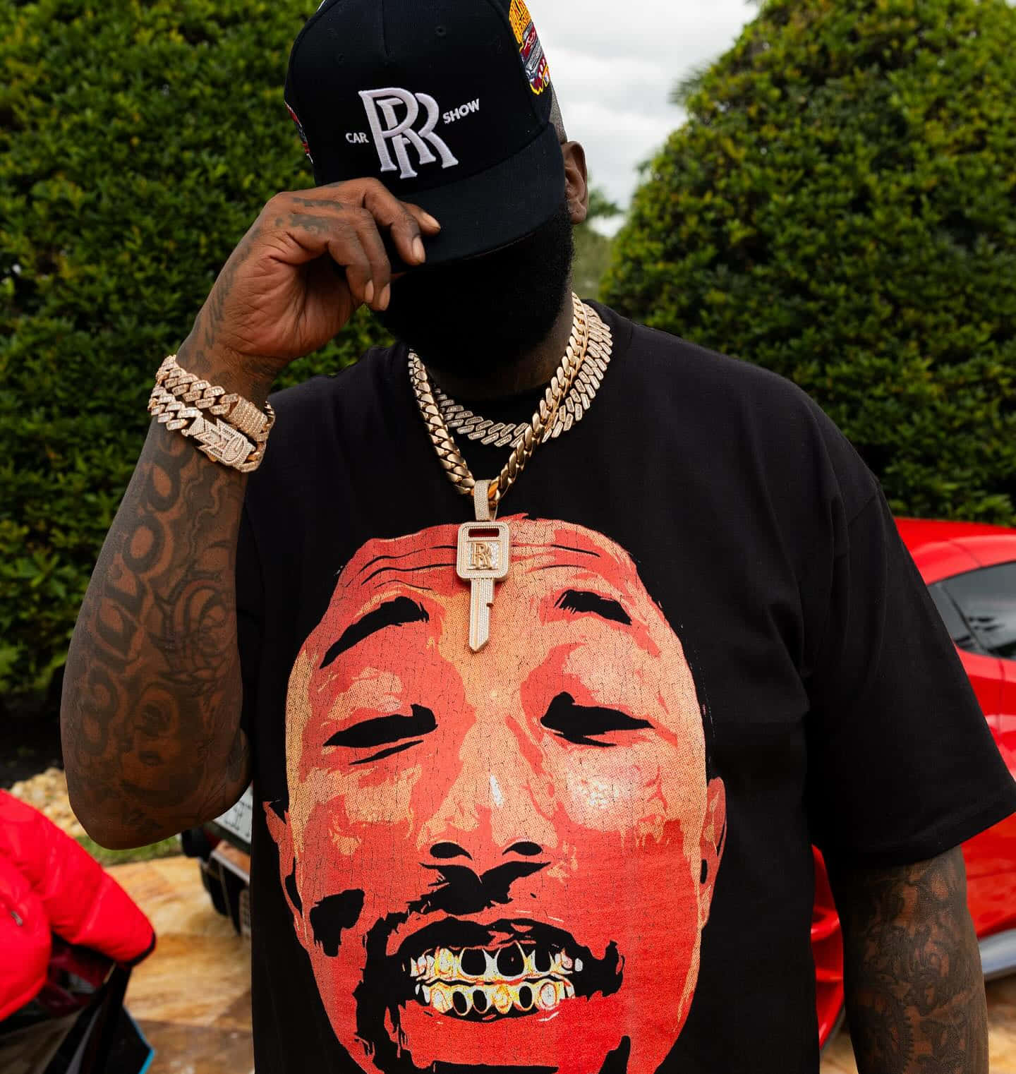 Rick Ross Black T Shirt Gold Accessories Wallpaper