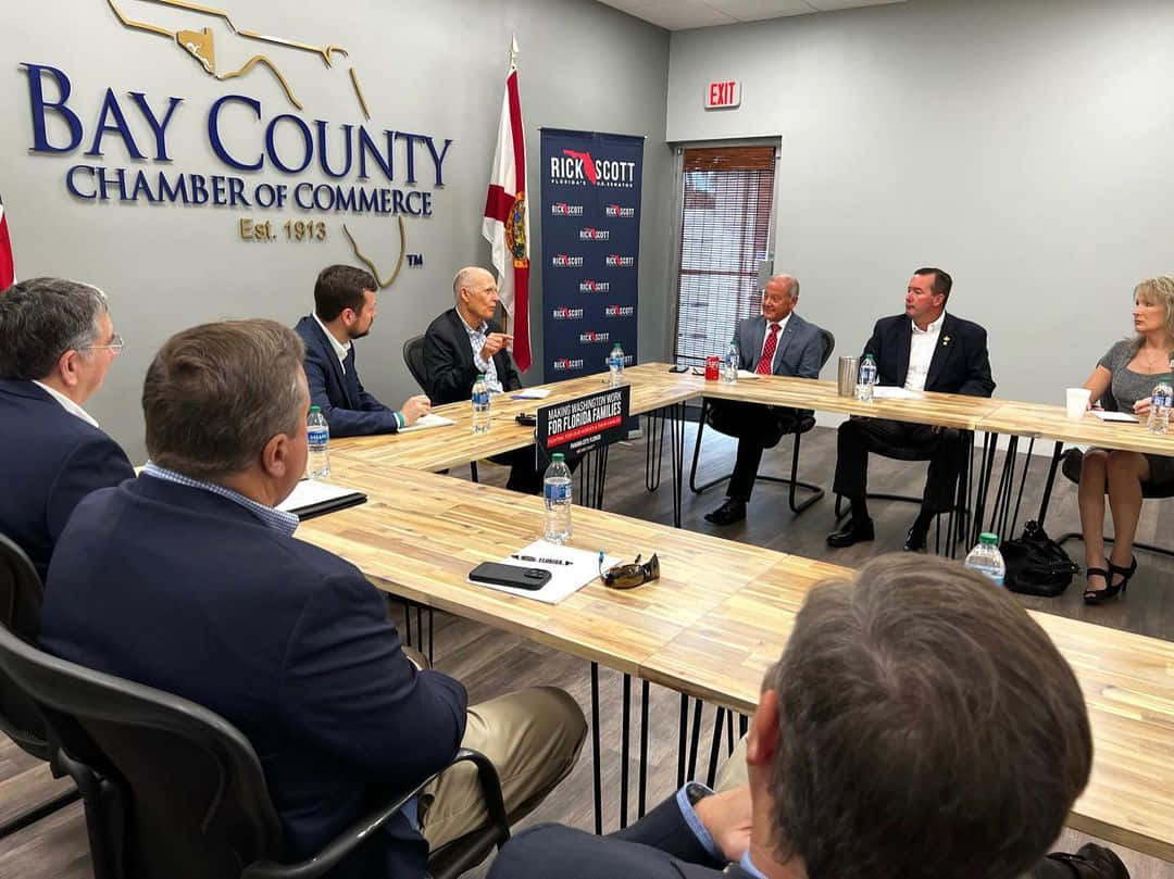 Rick Scott Hosting A Roundtable Discussion In Panama Wallpaper