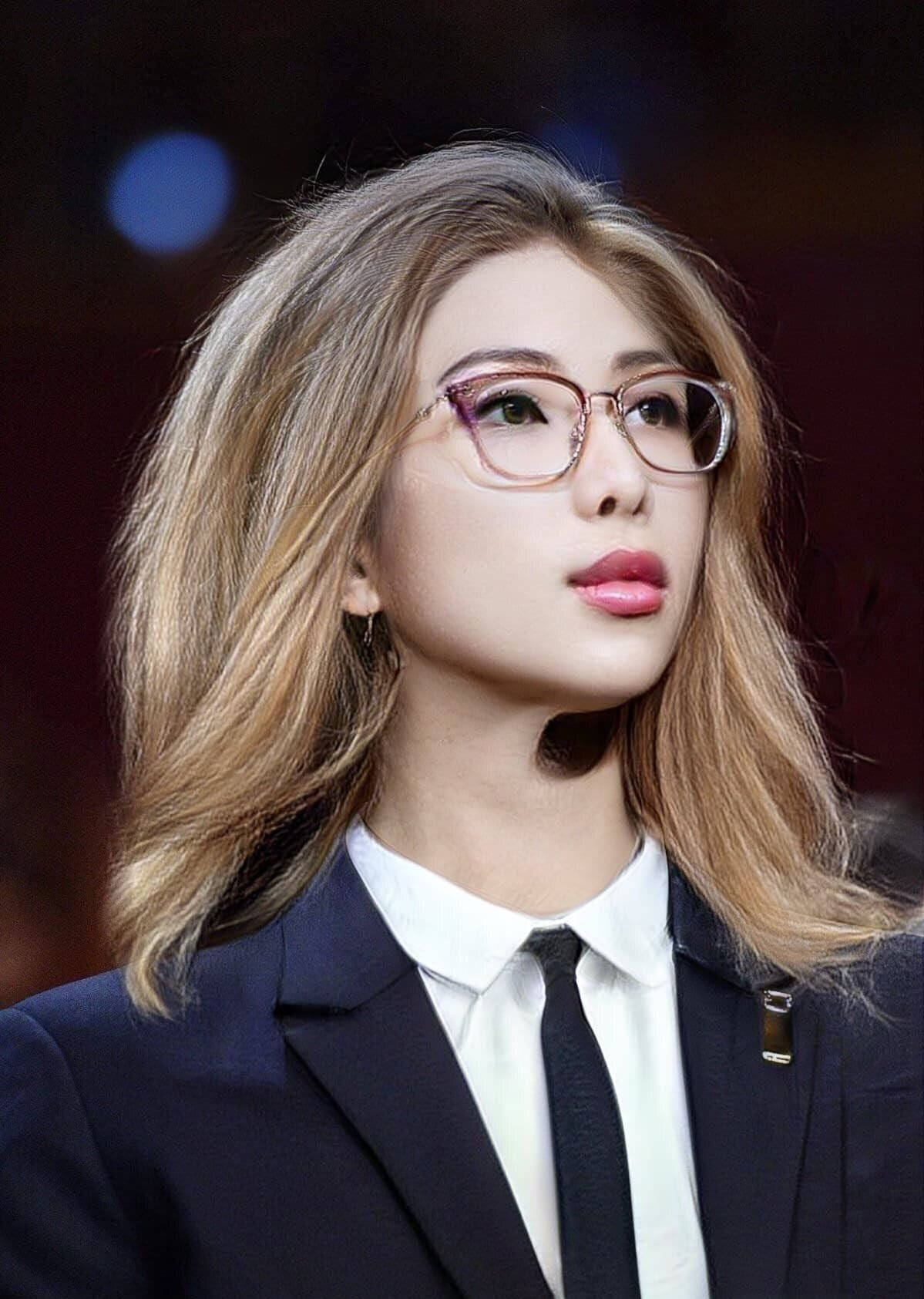 Rm Bts Girls Eyeglasses Wallpaper