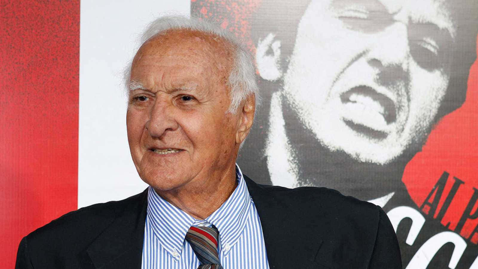 Robert Loggia Legendary Actor Wallpaper