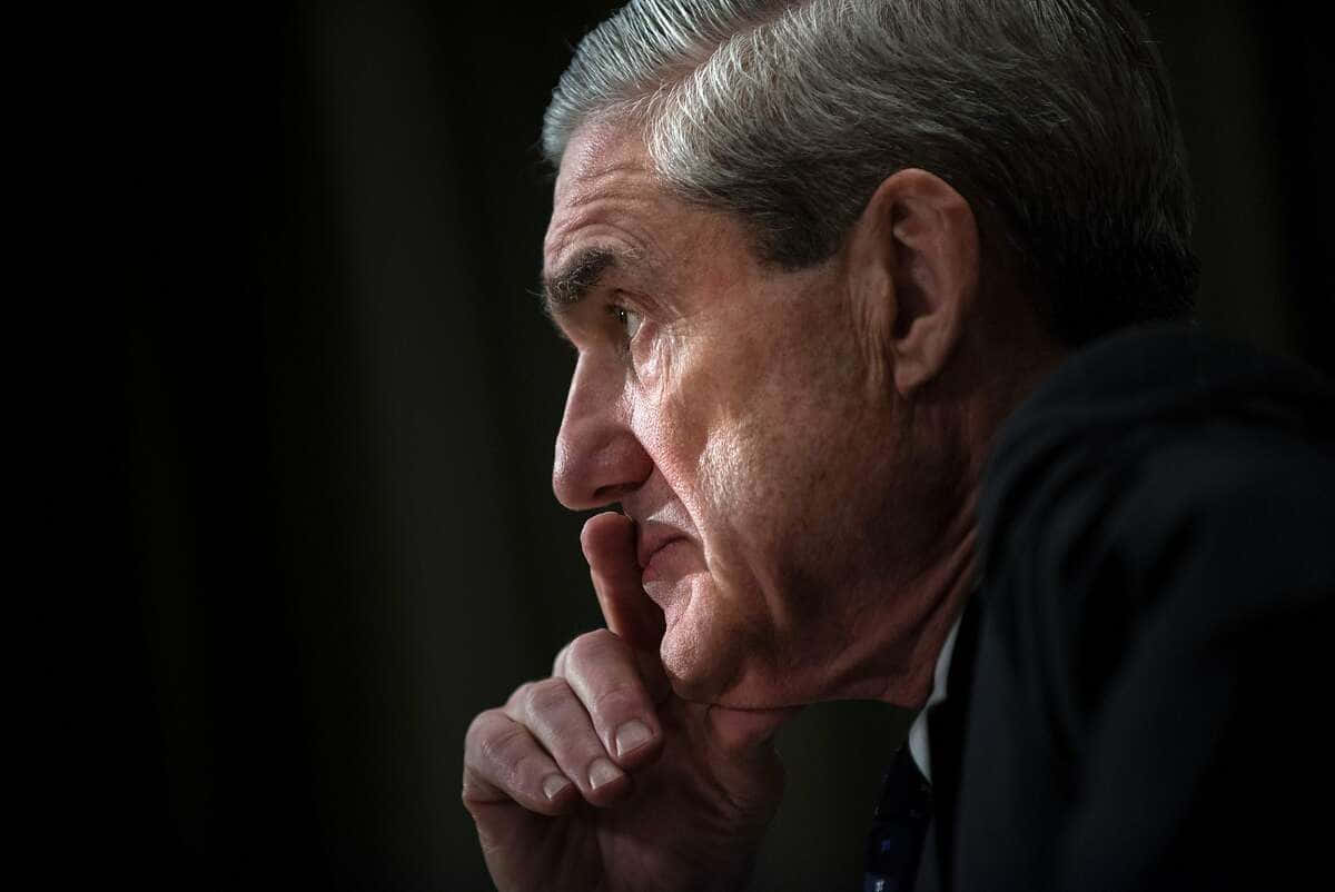 Robert Mueller Contemplative Profile Wallpaper