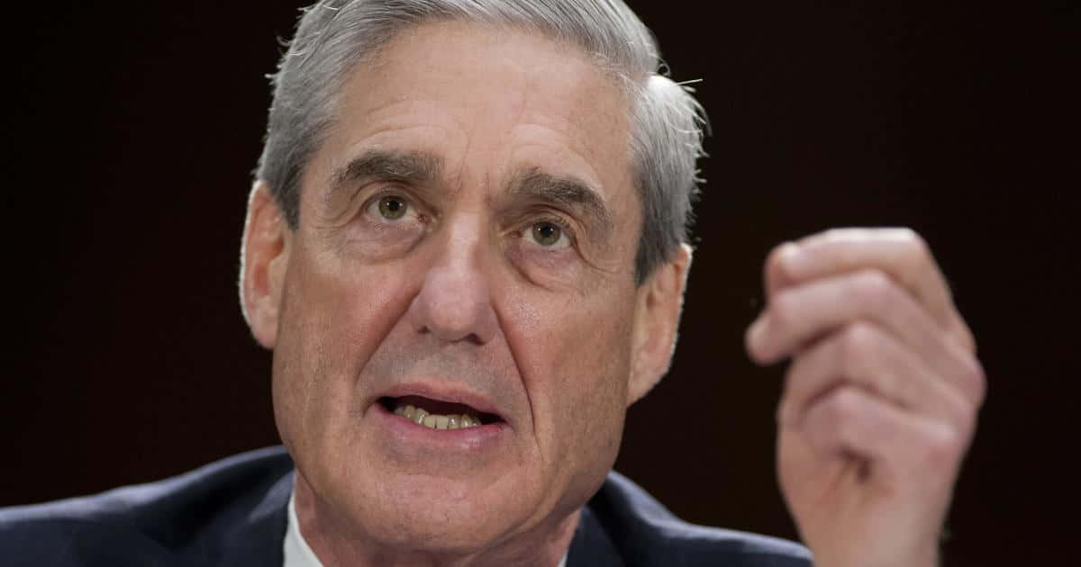 Robert Mueller Speakingat Event Wallpaper