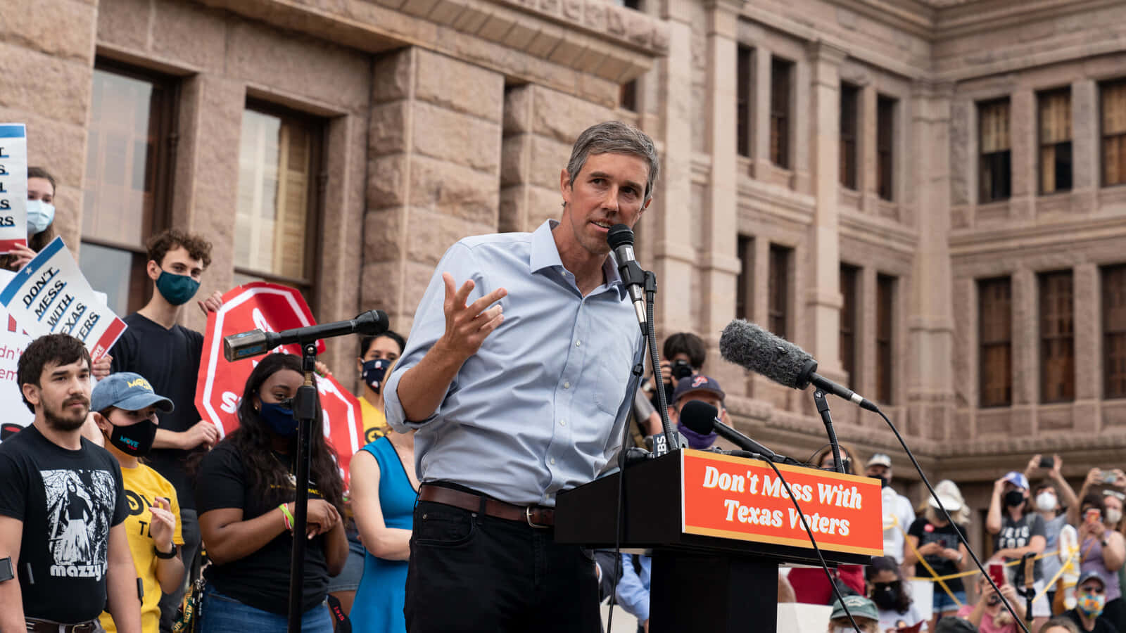 Robert O'rourke In A Casual Moment Wallpaper