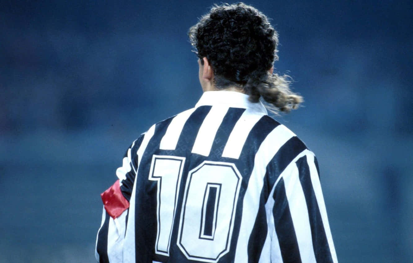 Roberto Baggio Mullet Number 10 Juventus F.c. Wallpaper