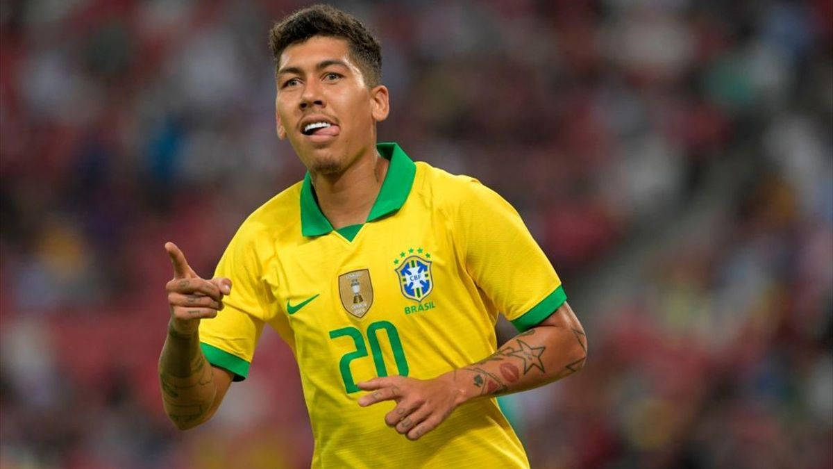 Roberto Firmino Brazil Tongue Out Wallpaper