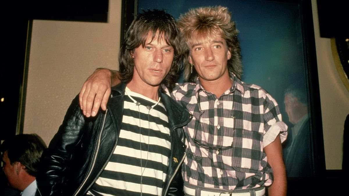 Rock Duo Striped Fashion Wallpaper