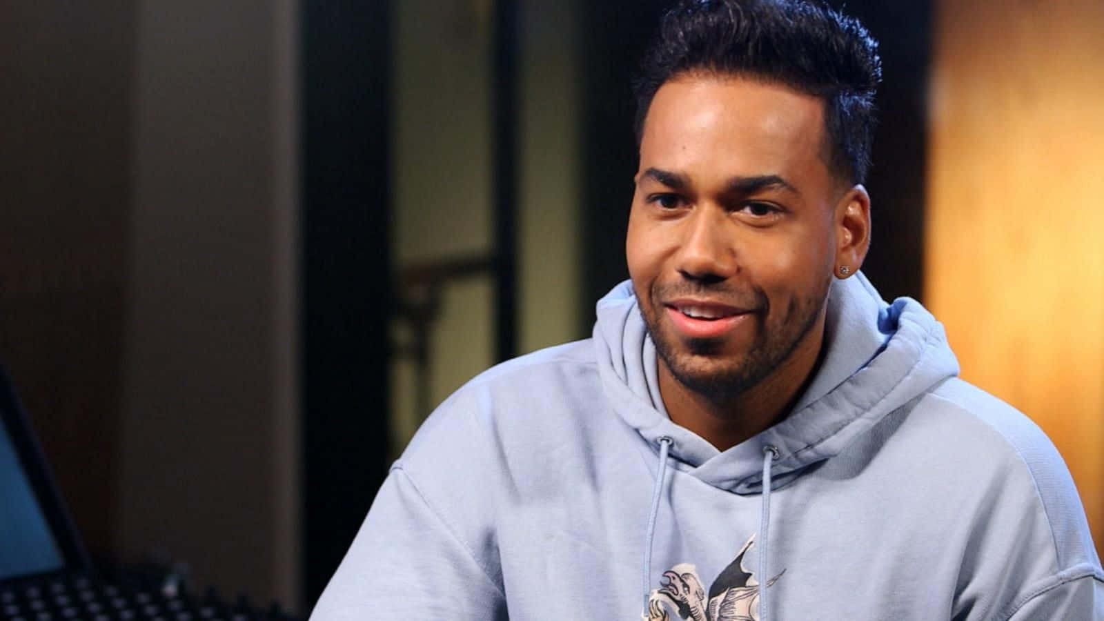 Romeo Santos Interview Moment Wallpaper