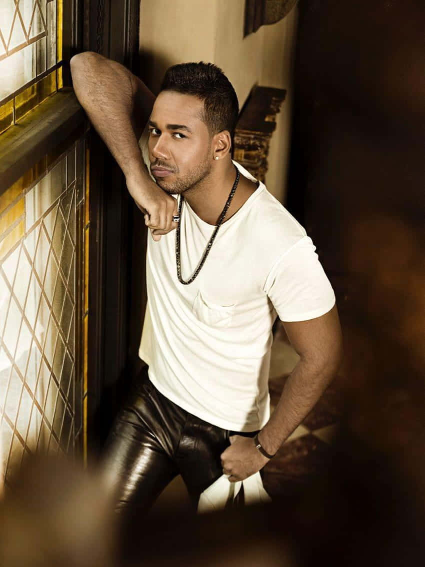 Romeo Santos Stylish Pose Wallpaper