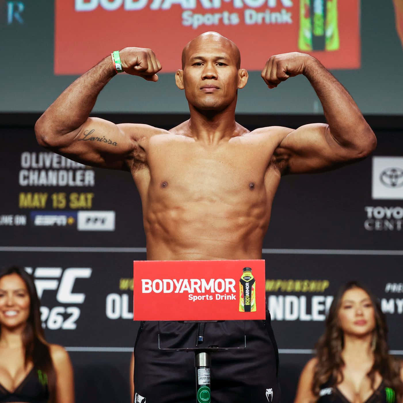 Ronaldo Souza Muscle Pose Ufc 262 Wallpaper