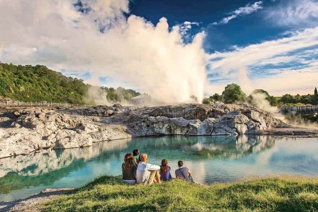 Rotorua Geothermal Park Visitors Wallpaper