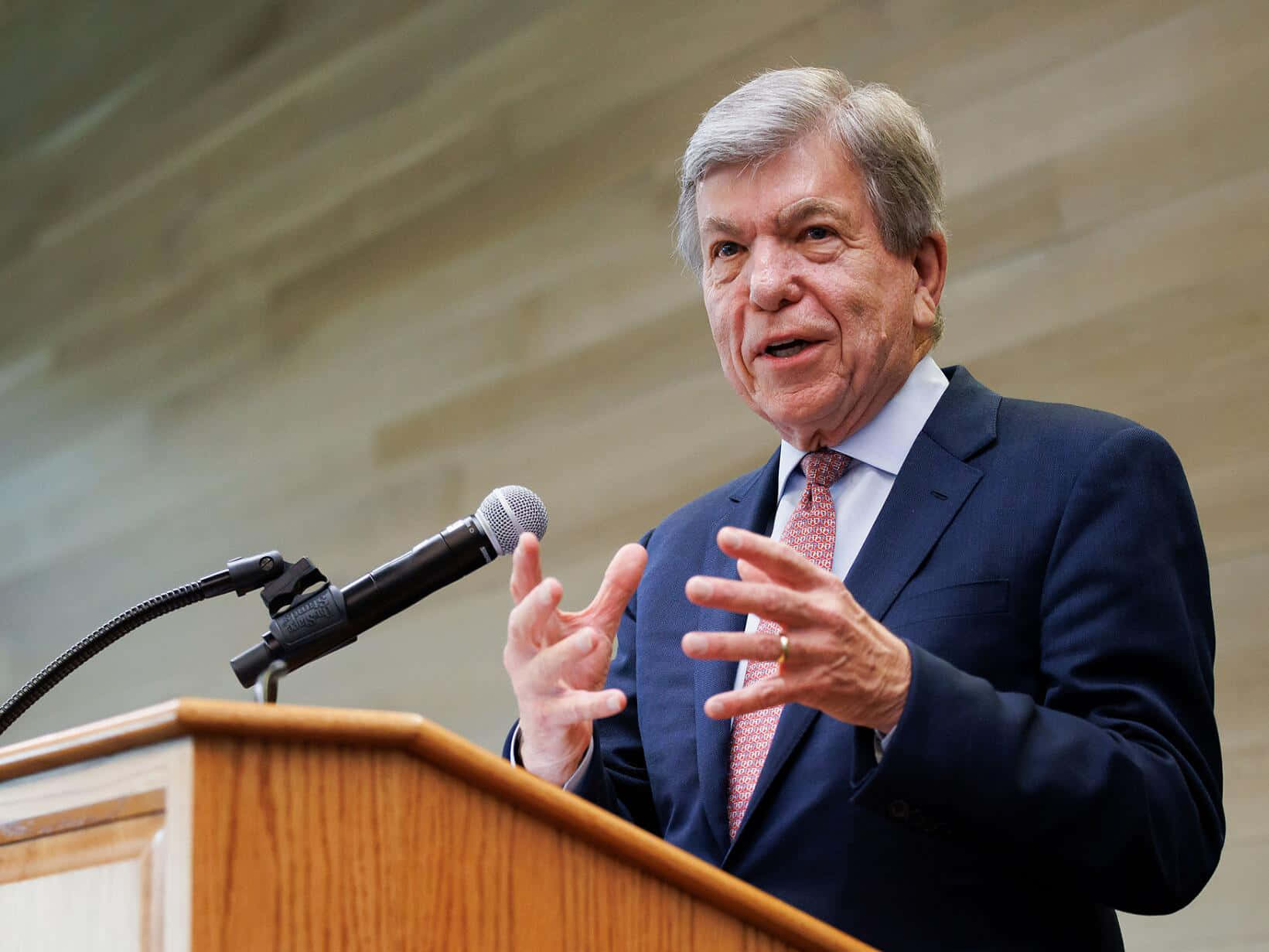 Roy Blunt Smiling Whilst Talking Wallpaper