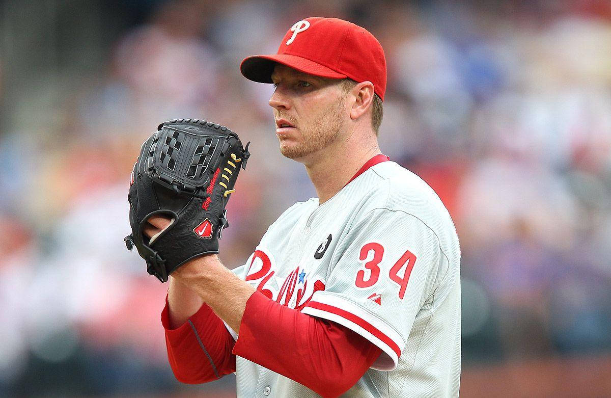 Roy Halladay Adjusting Baseball Glove Wallpaper