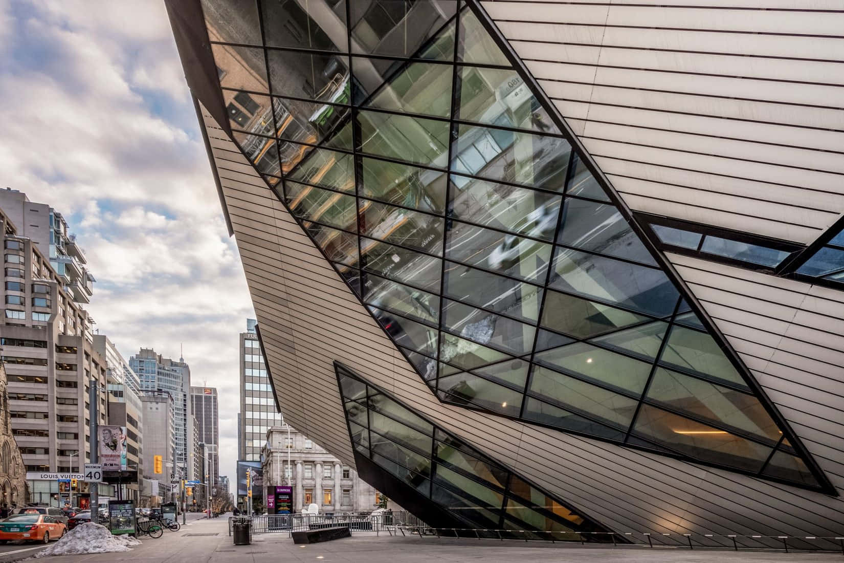 Royal Ontario Museum Modern Architecture Wallpaper