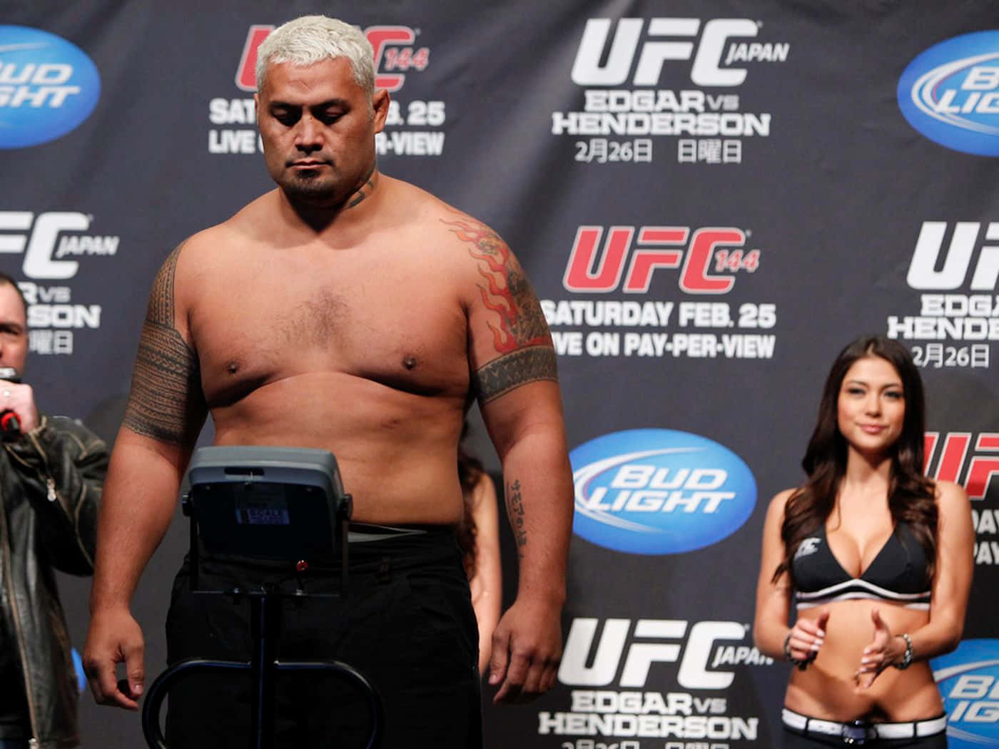 Sad Mark Hunt Weigh In Wallpaper