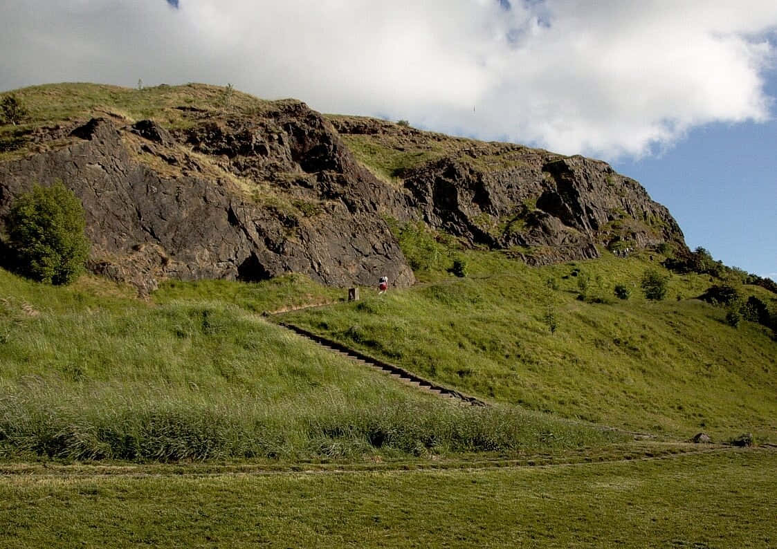 Salisbury Crags Edinburgh Scotland Wallpaper