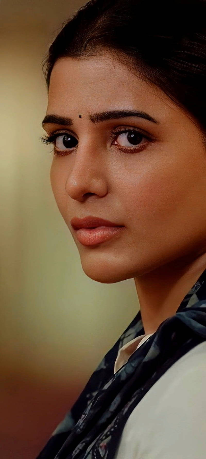 Samantha Hd Close-up Shot Wallpaper