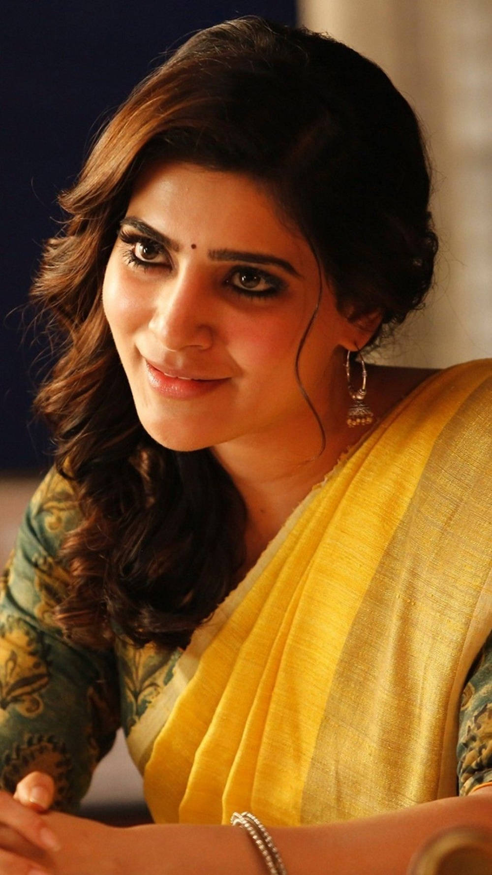 Samantha Saree Yellow And Green Close-up Wallpaper