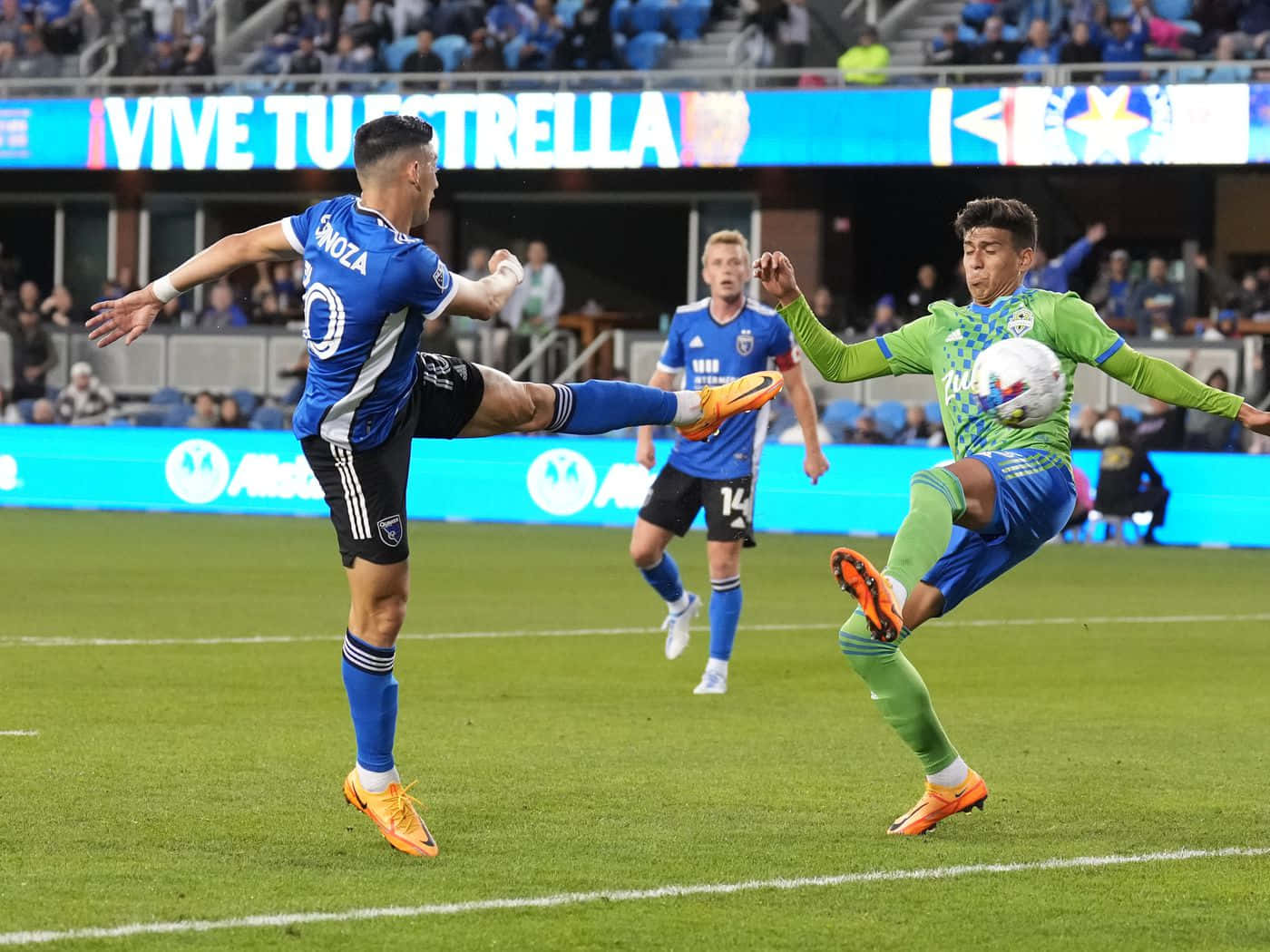 San Jose Earthquakes Midfielder Cristian Espinoza Against Seattle Sounders Wallpaper