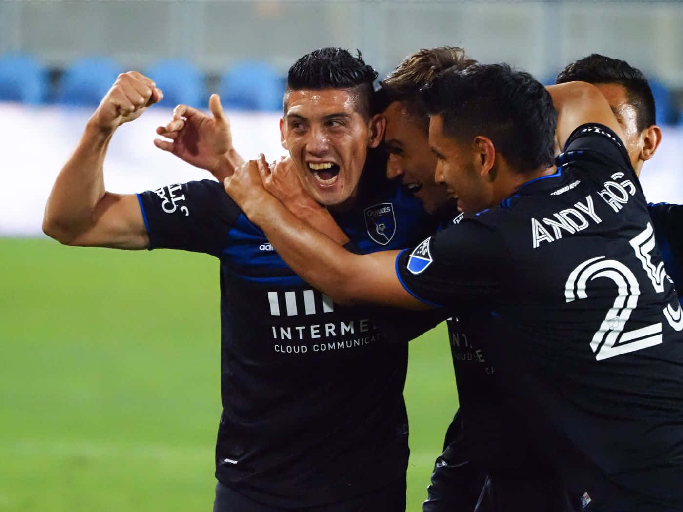 San Jose Earthquakes Midfielder Cristian Espinoza Celebrating With Teammates Wallpaper