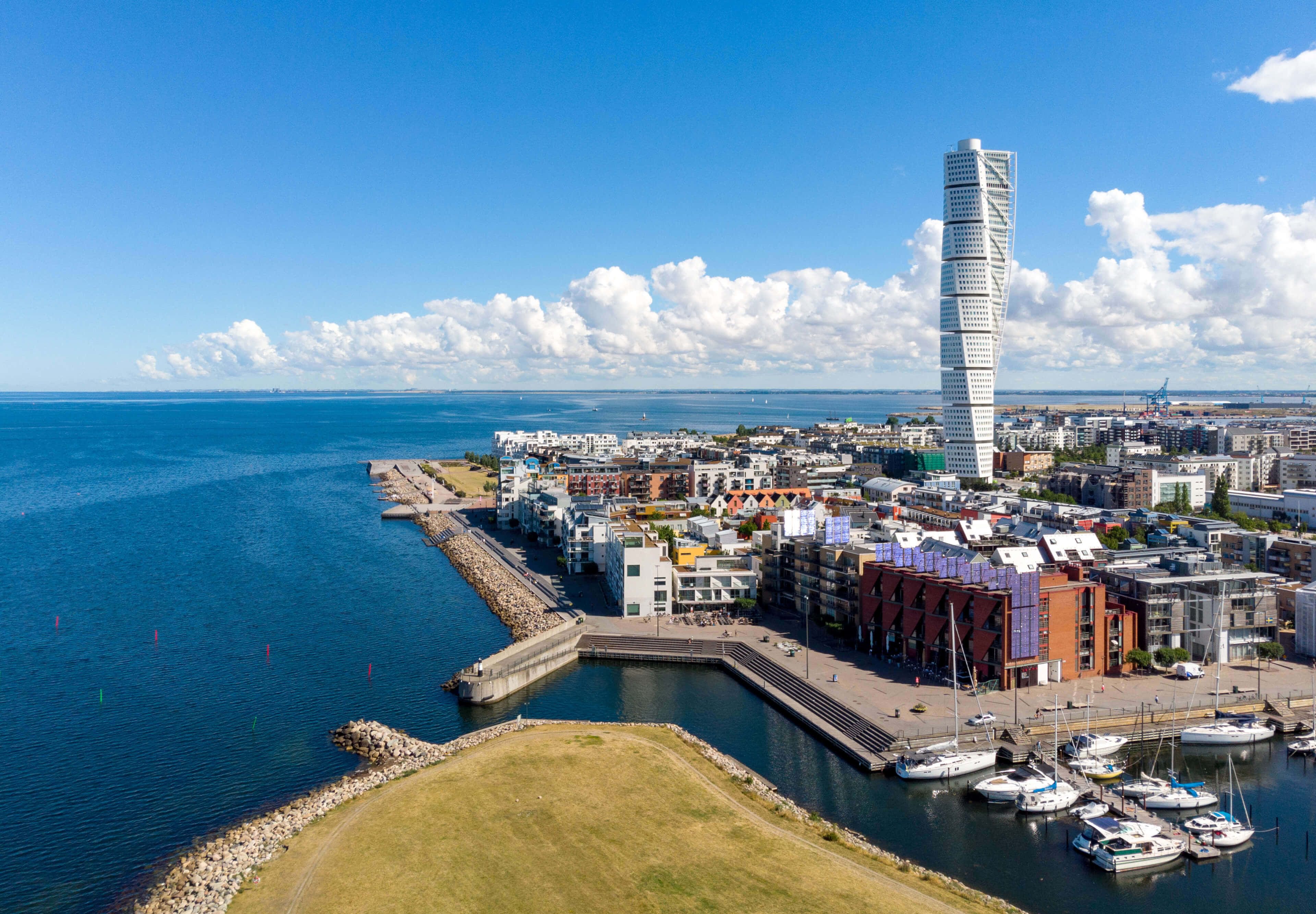 Scenic View Of Malmö Skyline During Sunset Wallpaper