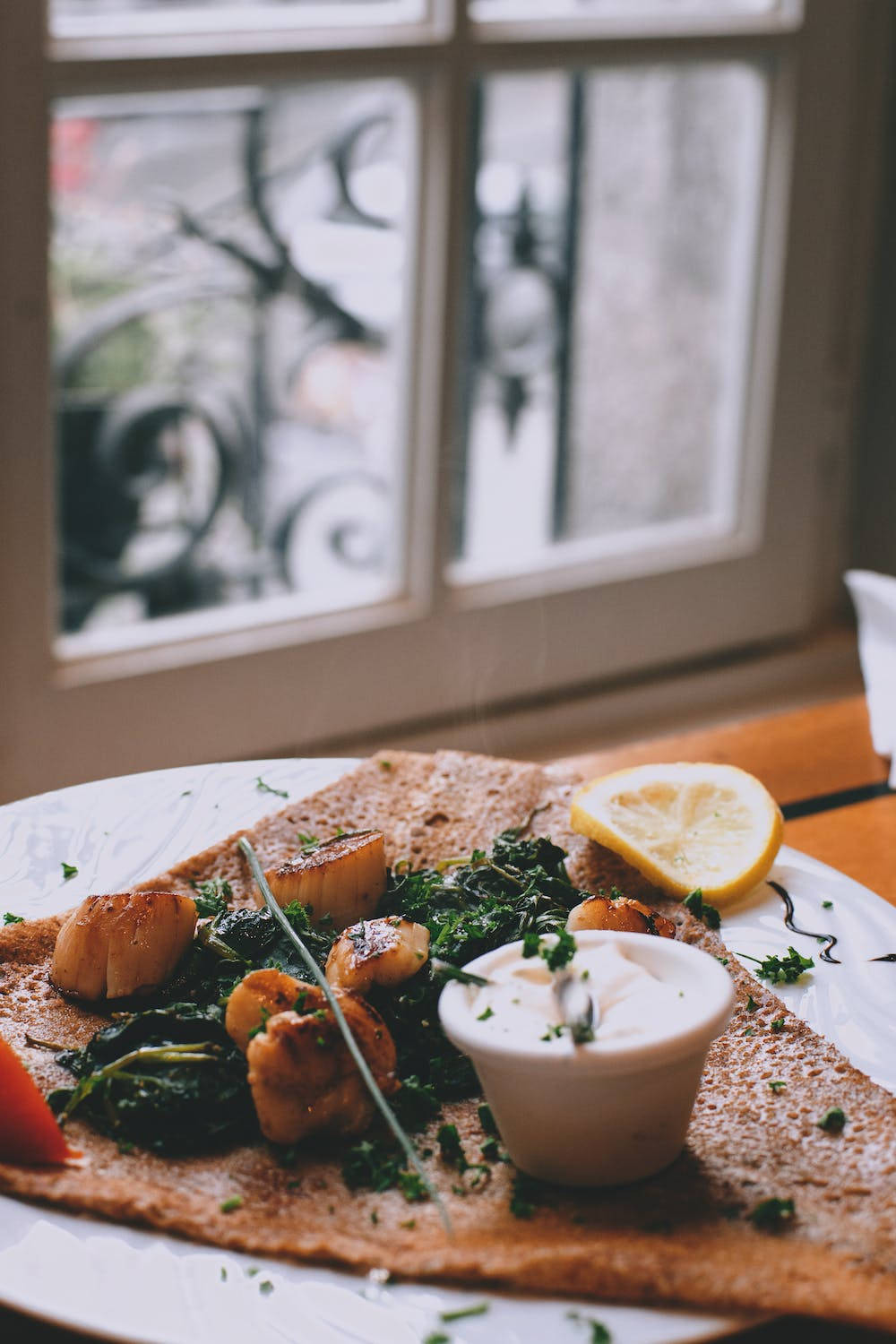 Seared Scallops With Spinach Wallpaper