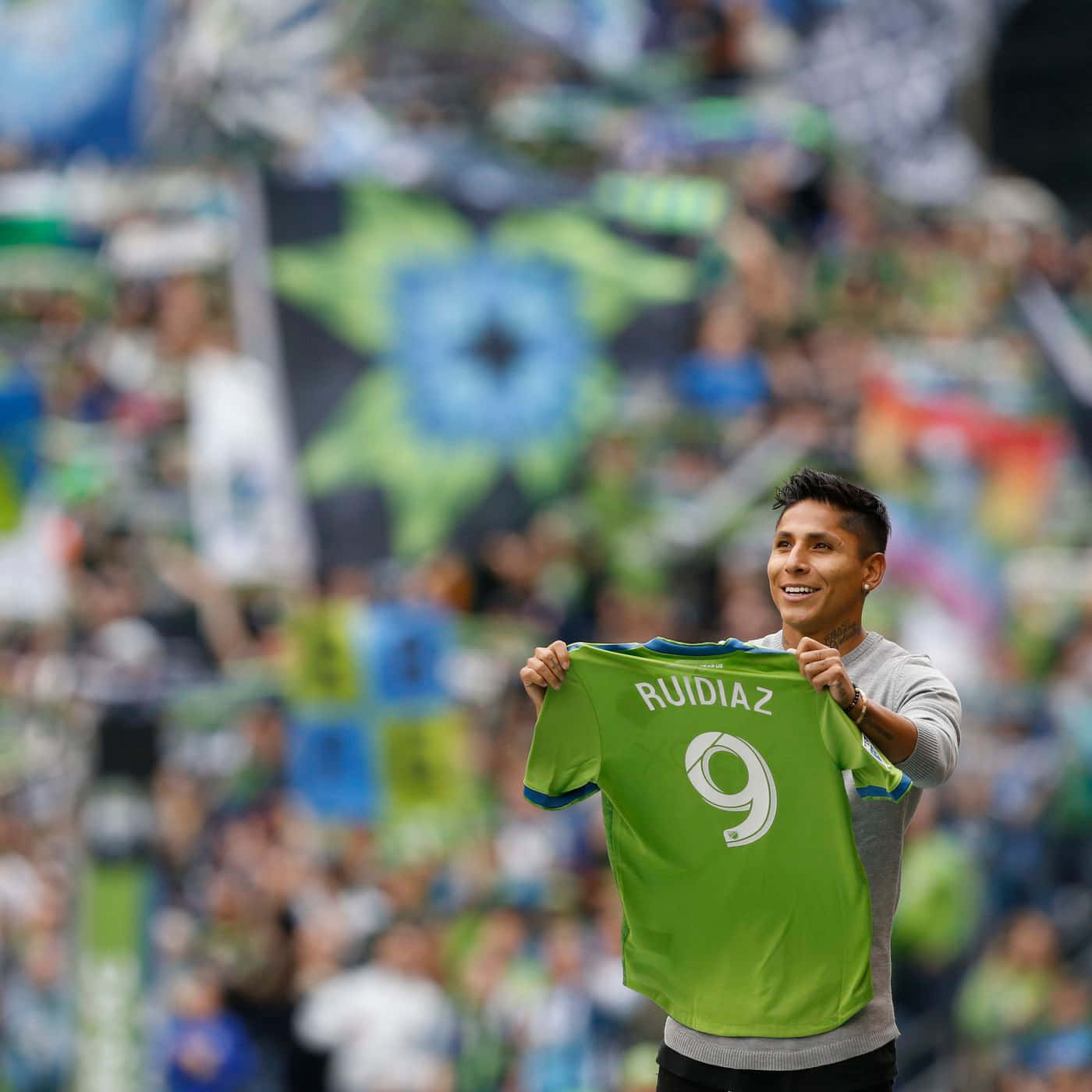 Seattle Sounders Fc Forward Raúl Ruidíaz Wallpaper