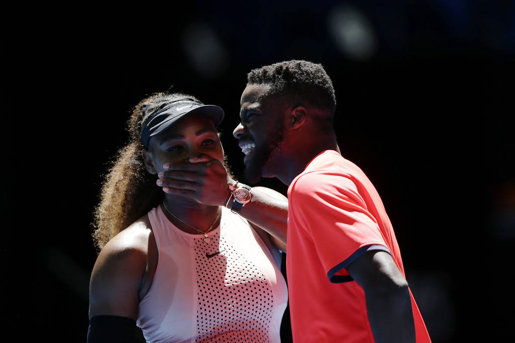 Serena Laughing With Frances Tiafoe Wallpaper