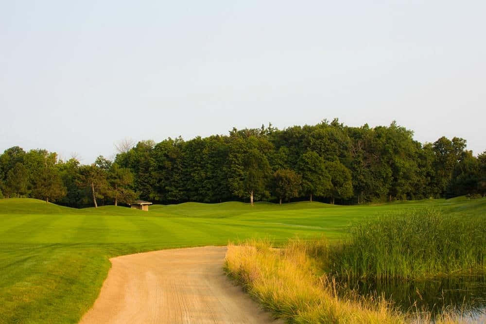 Serene Golf Course Richmond Hill Wallpaper