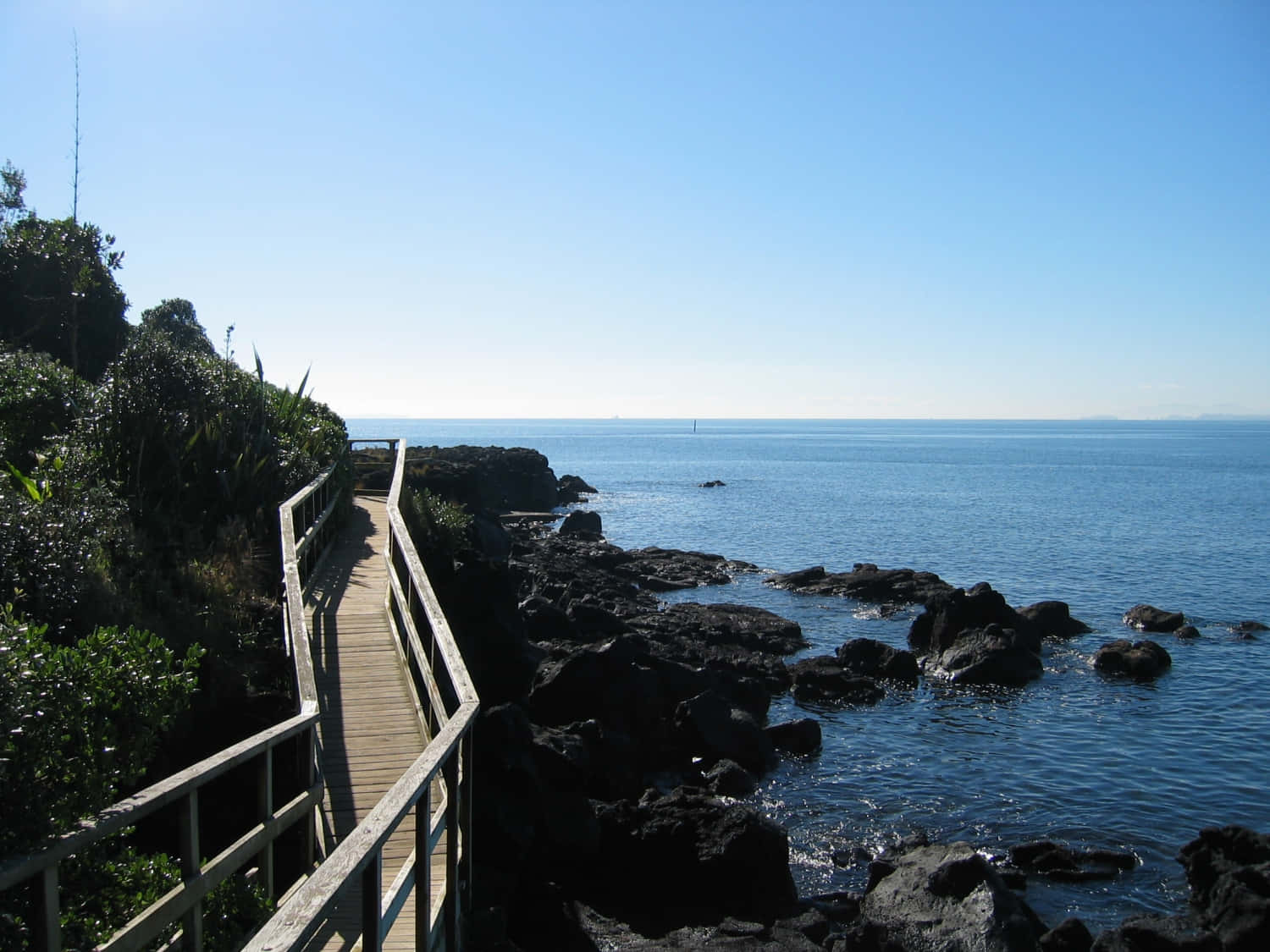 Serene Seaside Panorama Wallpaper