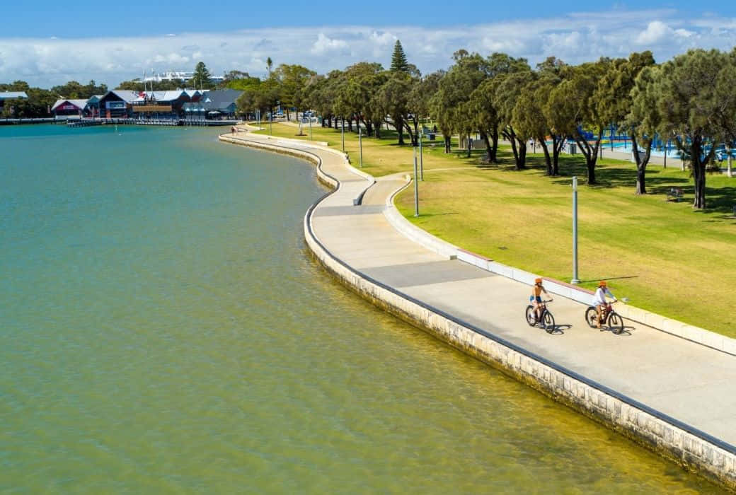 Serene Sunrise Over The Ocean At Mandurah Wallpaper