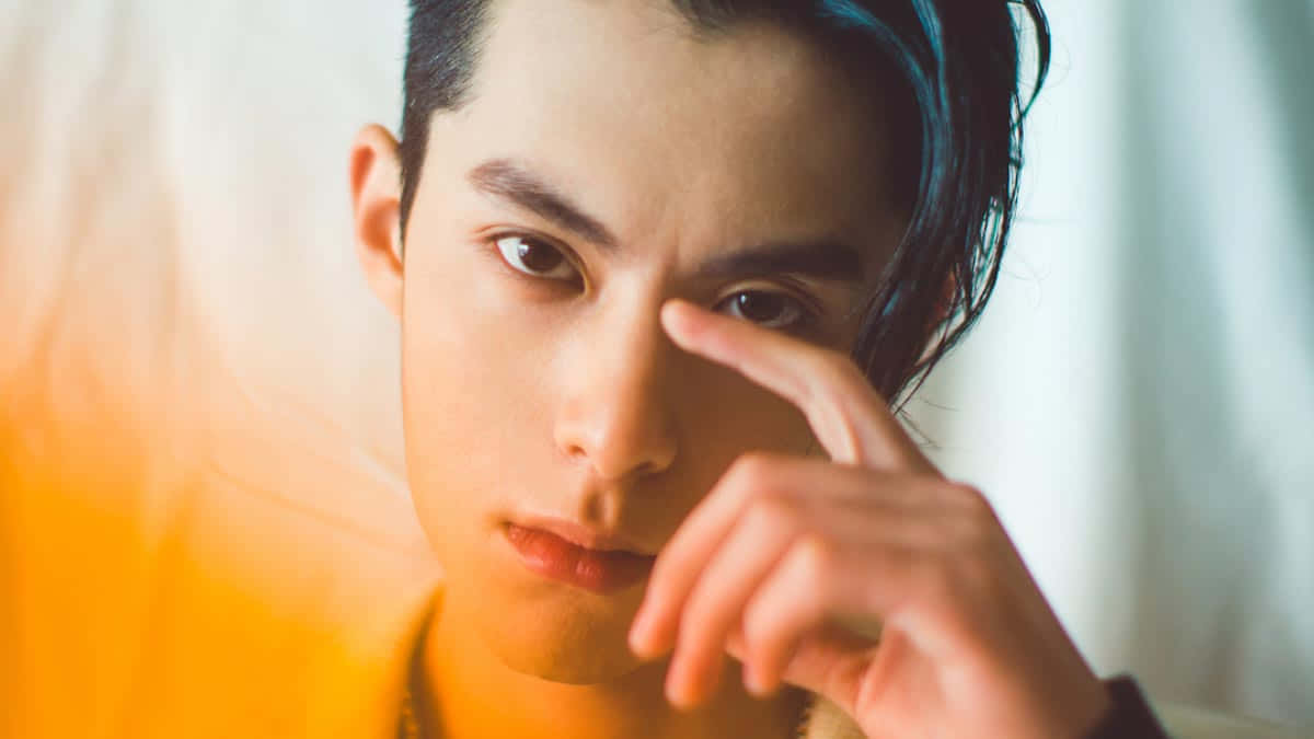 Serious Dylan Wang Wallpaper