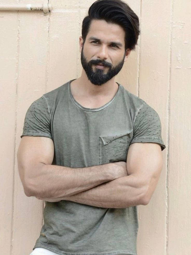 Sexy Actor Shahid Kapoor Wallpaper