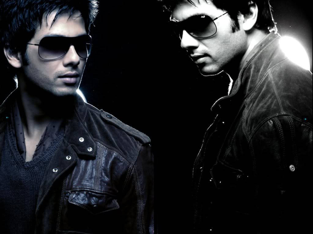 Shahid Kapoor In Black Getup Wallpaper