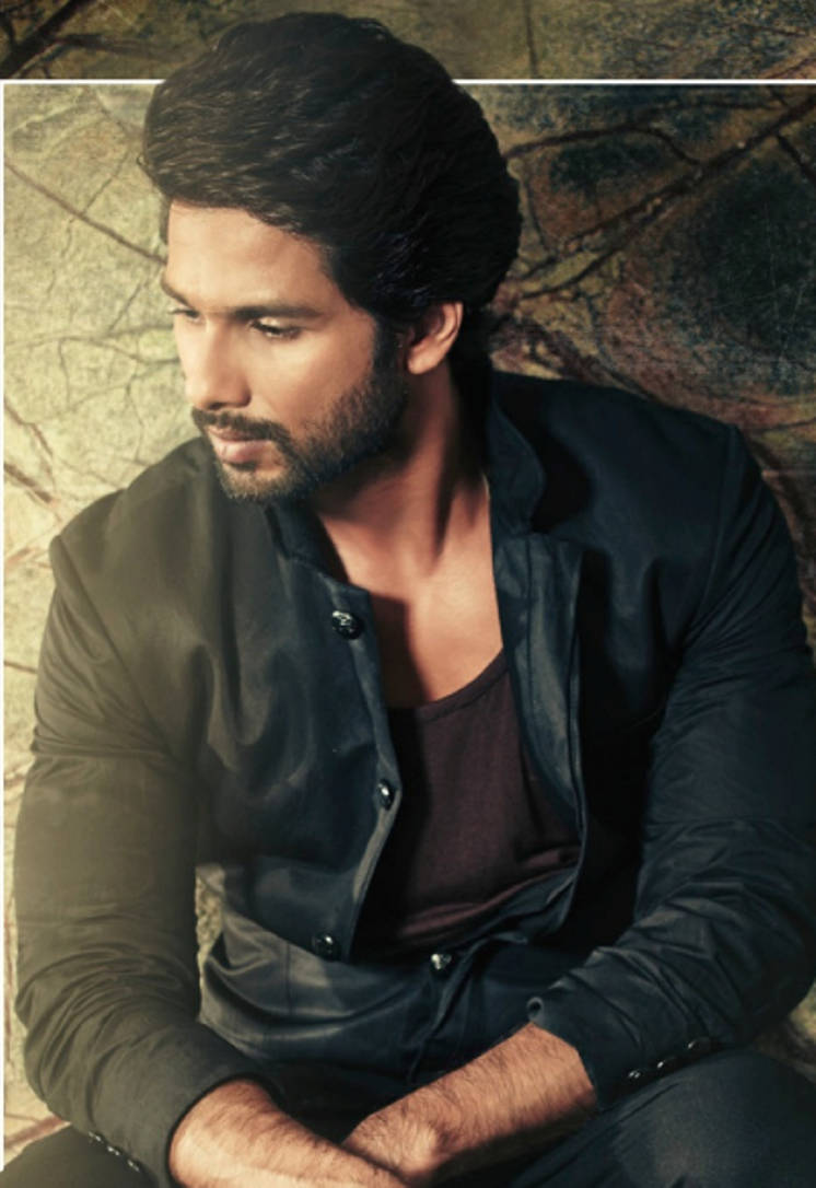 Shahid Kapoor Side View Wallpaper