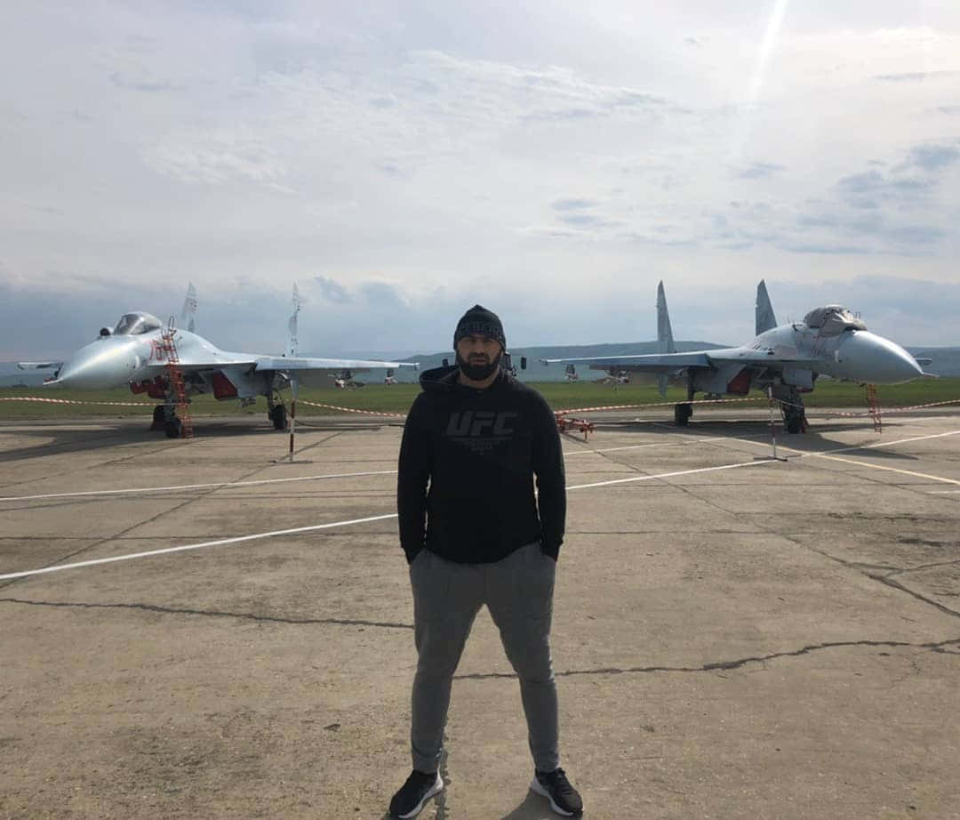 Shamil Abdurakhimov With Two Planes Wallpaper