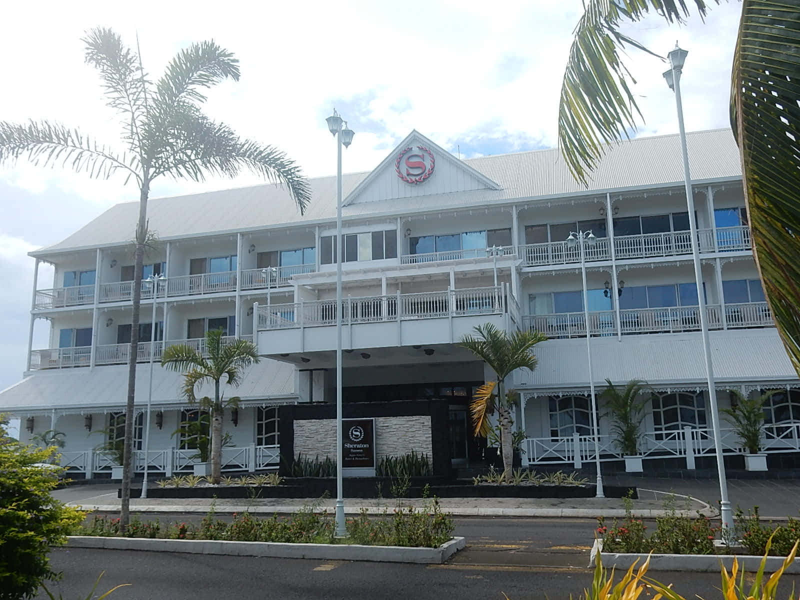 Sheraton Samoa Aggie Grey's Hotel & Bungalows In Apia Wallpaper