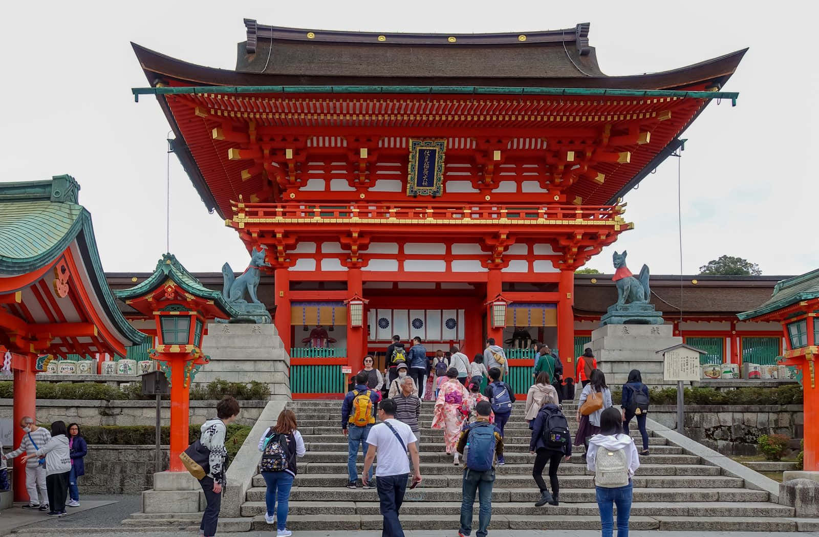 Shinto Shrine: A Tranquil Sanctuary Wallpaper