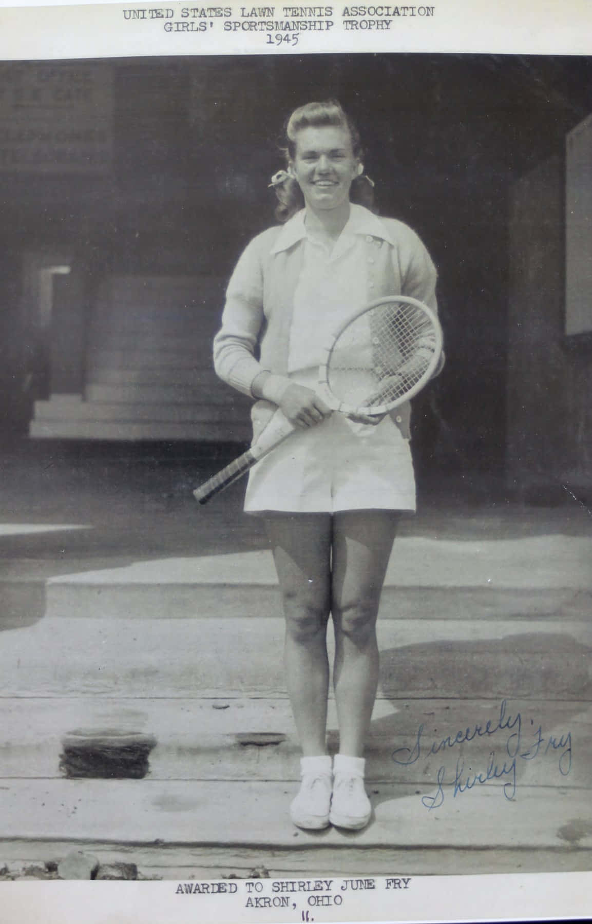 Shirley Fry Irvin's Signed Vintage Photograph Wallpaper